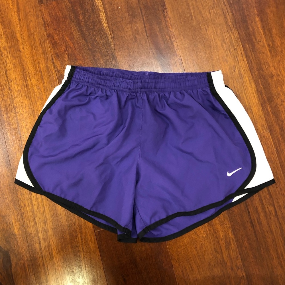 Women’s Nike shorts (Dri-fit)